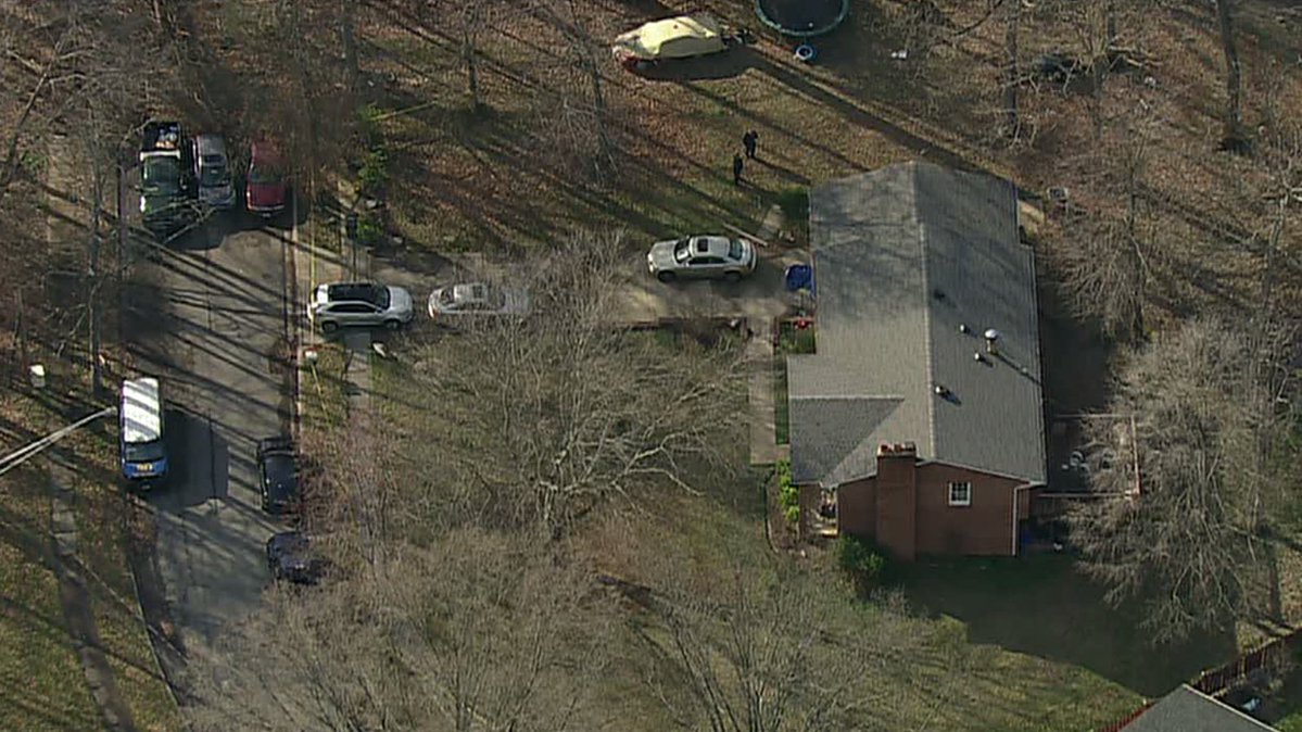 2 people shot on the 10,200 block of Diablo Ave in Lanham, MD. PGFD says the call came in at 3:38pm for a medical emergency. 1 person was pronounced dead on the scene and 1 person was taken to the hospital with life-threatening injuries.