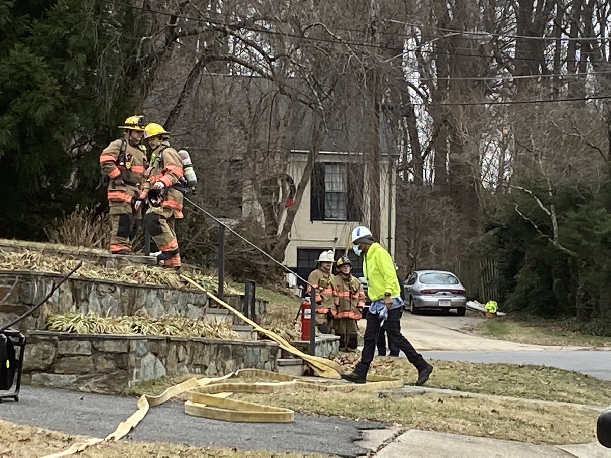 River Hill Road, Bethesda, @mcfrs FFs & HazMat monitoring conditions, FFs evacuated ~dozen nearby homes in area, those with gas reading levels remain evacuated while a few others have been reoccupied, gas company on scene,