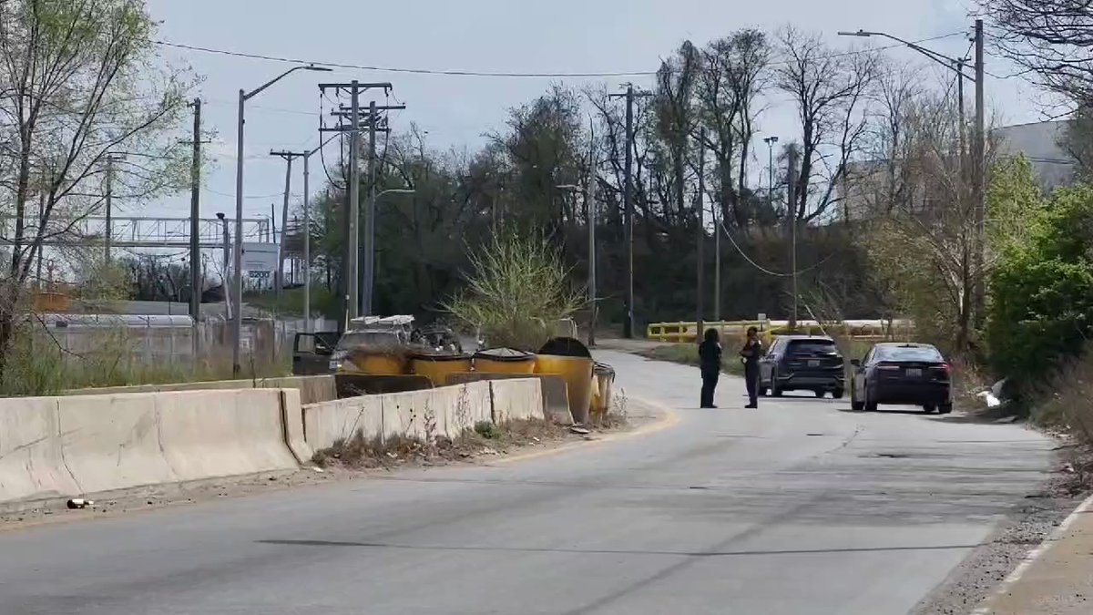 Homicide detectives are investigating a shooting in South Baltimore