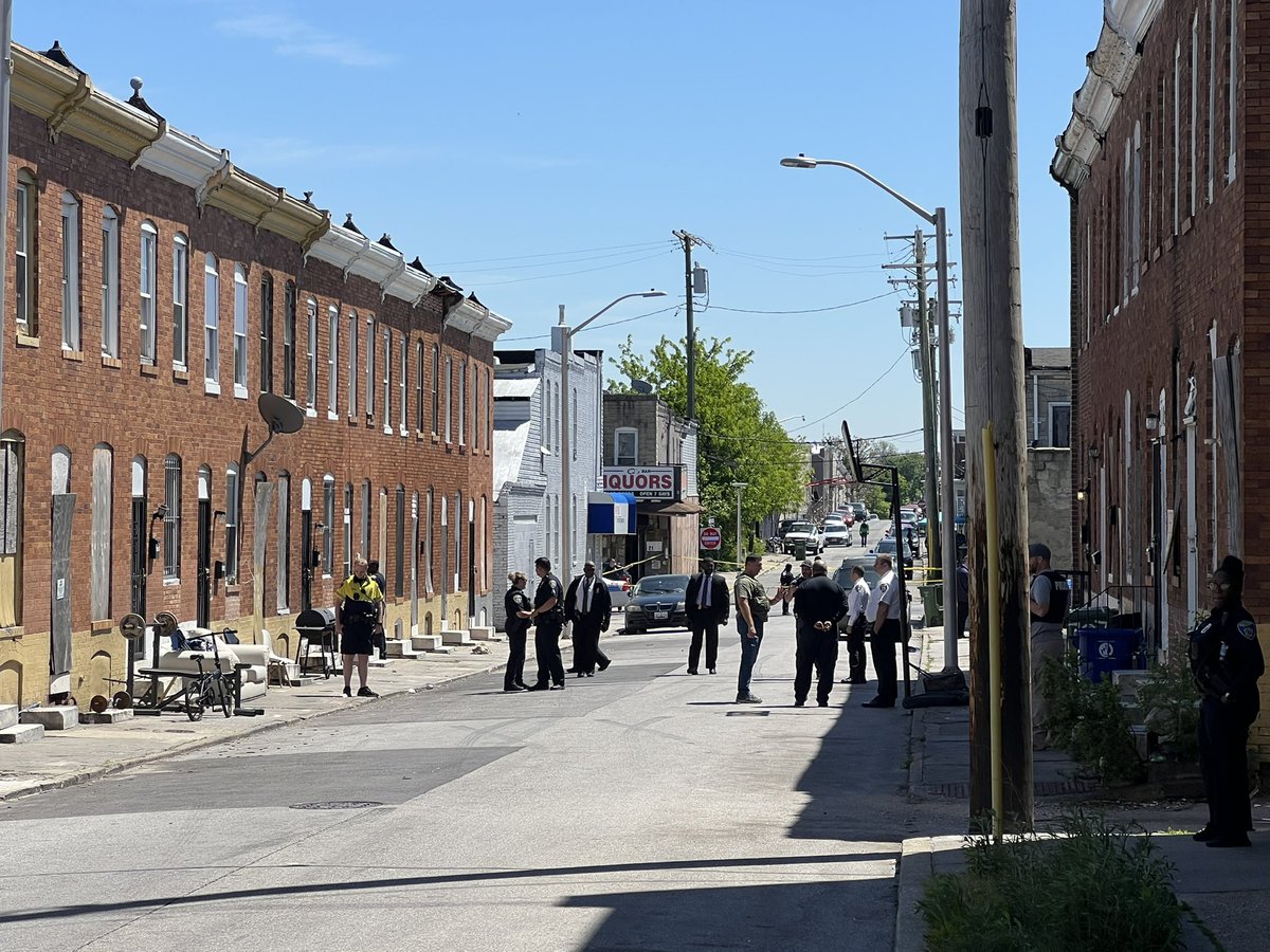 Monument Street shut down for shooting investigation; looks like scene is centered in 700 block of N. Rose St, in McElderry Park.  