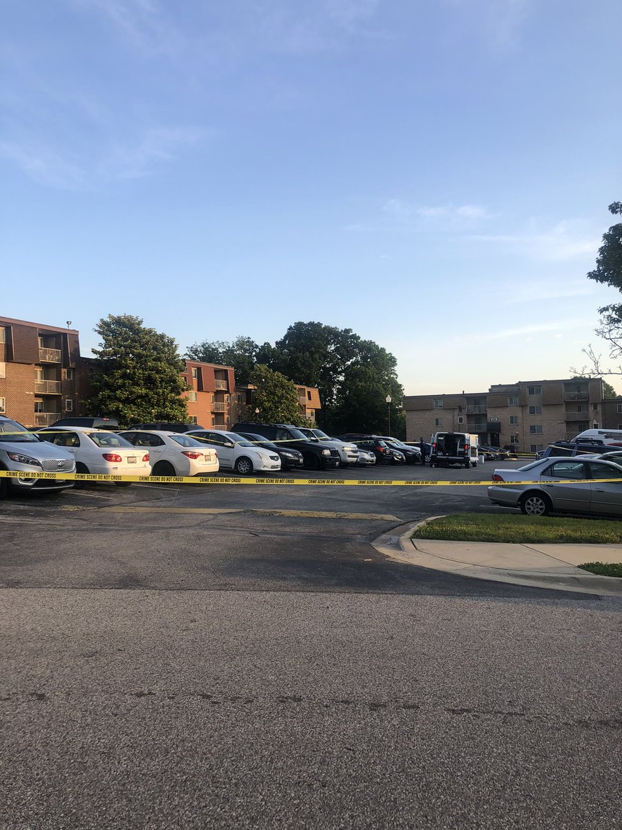 @AACOPD investigating a shooting at The Willows Apartment Homes on Warwickshire Lane @ Allen Rd in Glen Burnie. Police say one man suffered gunshot wounds