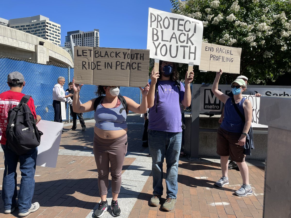 At 5 pm today:Silver Spring Justice Coalition protests the arrest of a Howard University student who was accused of fare evasion. He's facing multiple charges after the situation escalated. His dad joined the demonstration