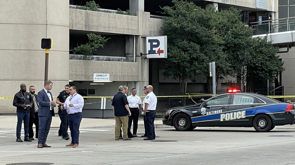 Man with baseball bat shot, killed by squeegee worker during confrontation in Baltimore: police