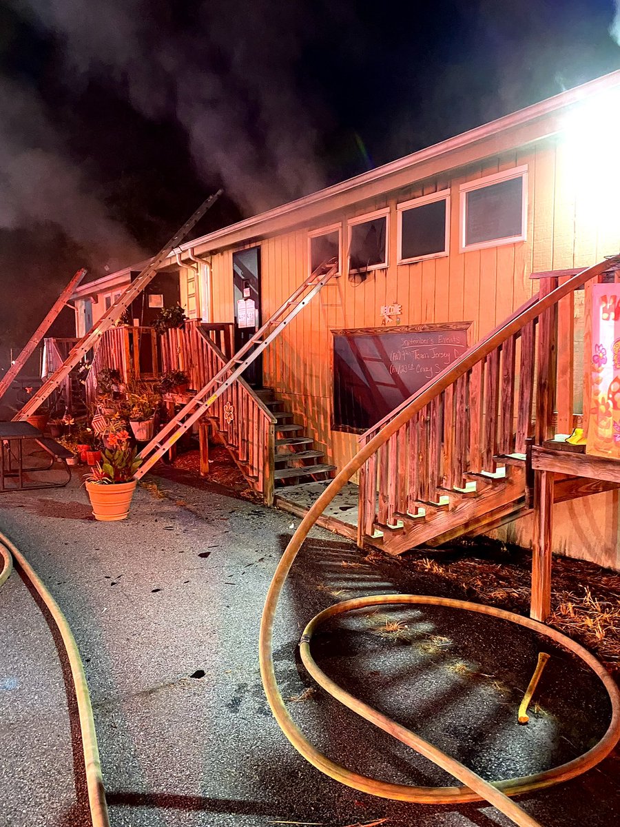 Approx 1:22am PGFD units were dispatched to the 15200 block of Mount Oak Rd in Bowie for a reported structure fire. On scene crews found an office trailer with smoke showing. Fire is out. No injuries. Trailer was unoccupied at time of fire. Fire Investigators on scene