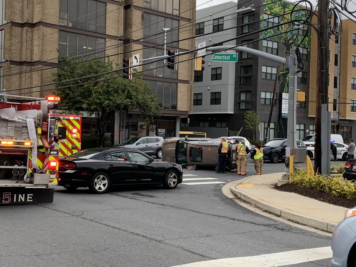 Accident on Knowles Ave at Connecticut Ave in Kensington, MD. Car vs minivan. Looks as if everybody is ok. 