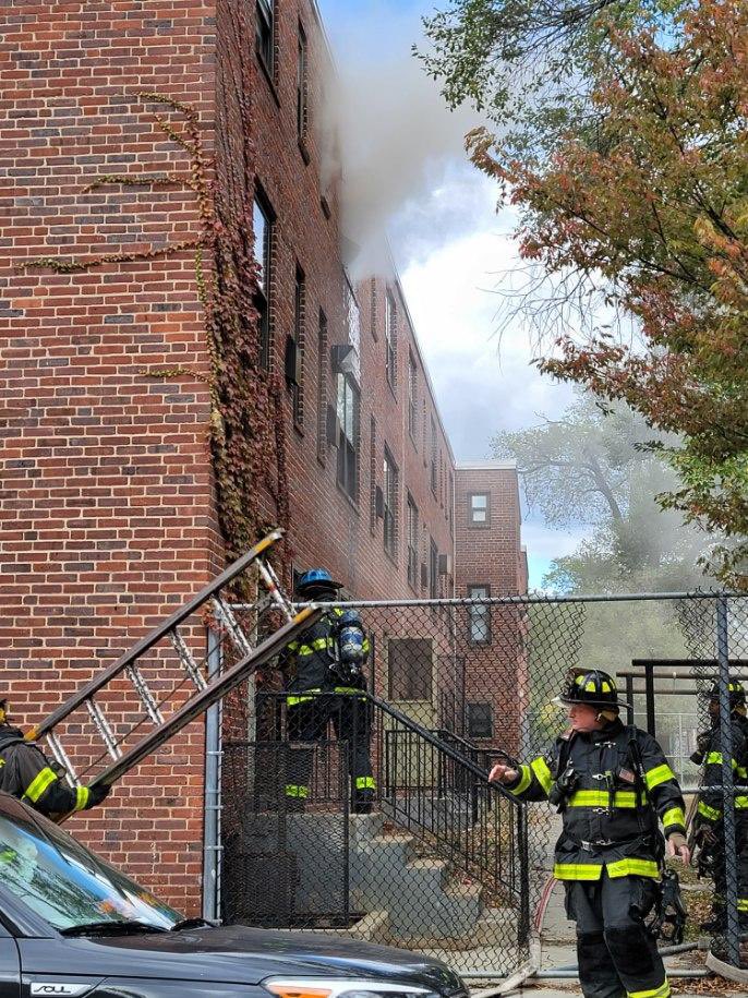 Fire 300 blk Herring Ct 21231 PerkinsHomes @avalon1958  BMORESBravest on scene with smoke showing from a 3 story apartment building.   This is the 2nd fire currently happening in Baltimore