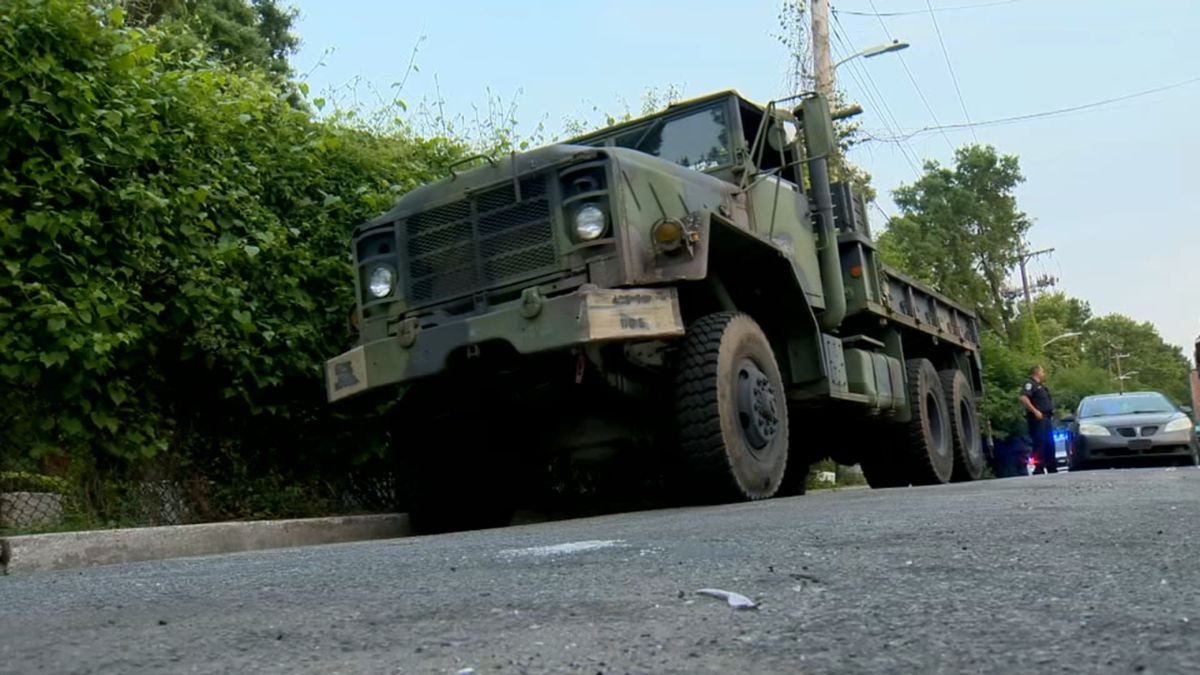 Man arrested in stolen 5-ton military vehicle after leading police on Maryland highway chase