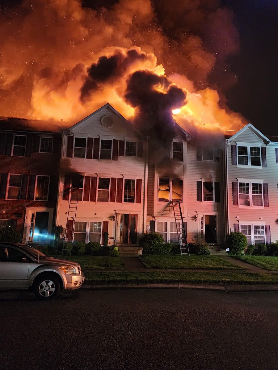 Truck 8 and Cheif 82 assisted @AbingdonFire on this 2 Alarm apartment fire in the 4700 BLK of Witchhazel Way in Aberdeen. n8 townhouses involved in fire on arrivaln1 Firefighter was transported to the hospital with non life threatening injuries