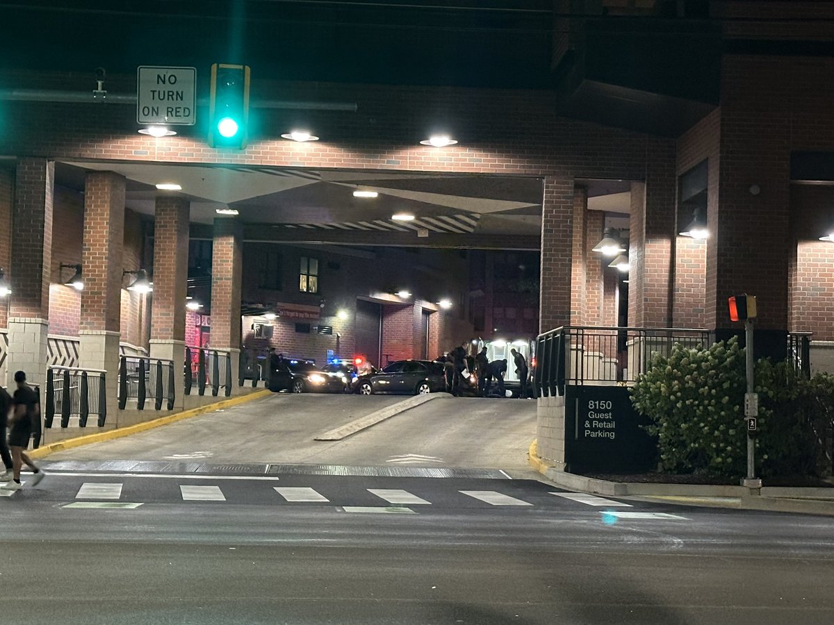 2 people were just taken into custody after resisting arrest at Looney’s Pub in College Park. One of the subjects began spitting at officers once in handcuffs.