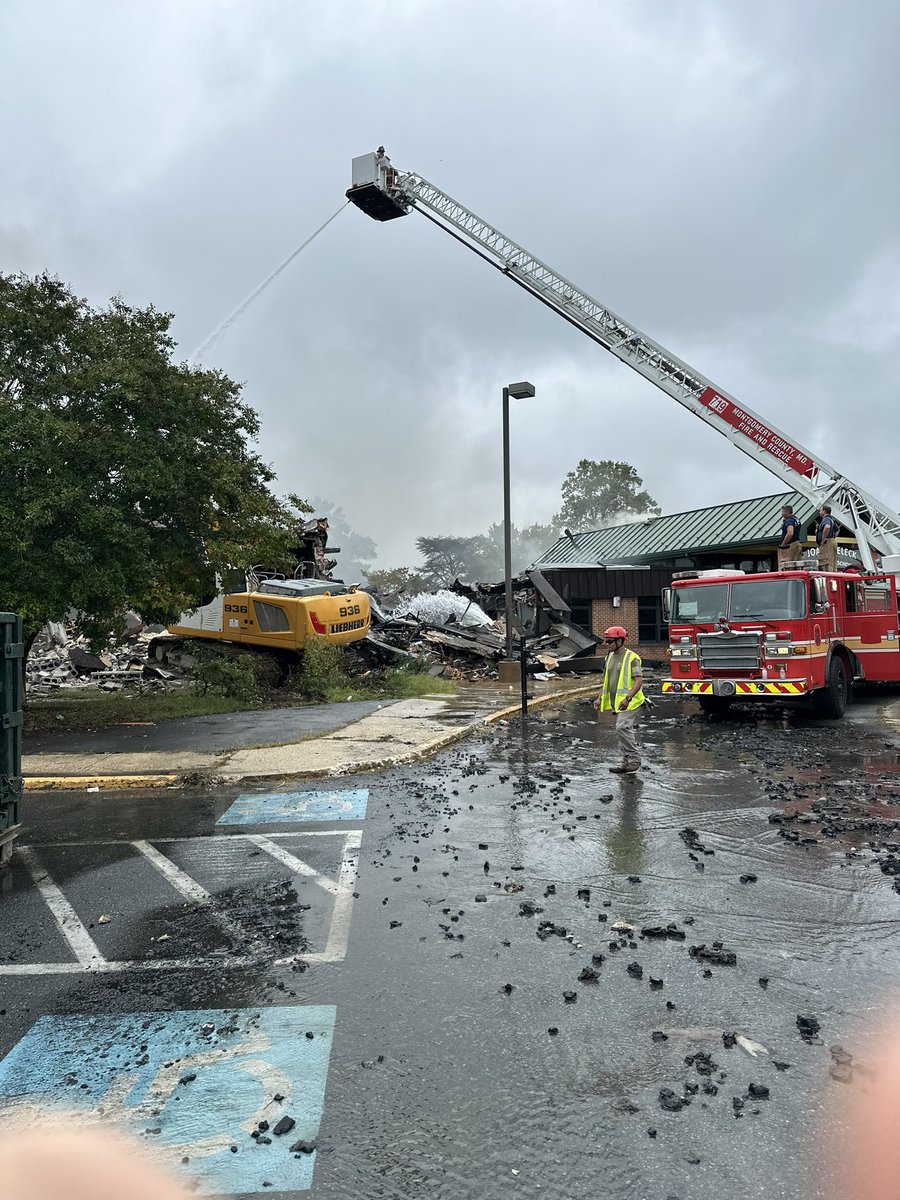 5p  former/old JoAnn Leleck ES at Broad Acres, Beacon Rd, @mcfrs on scene with  4 fire engines & 2 aerial ladder trucks, along with/ several pieces of heavy equipment, all making good progress with  fire fight & demolition, considerable amount of fire extinguishment has occurred