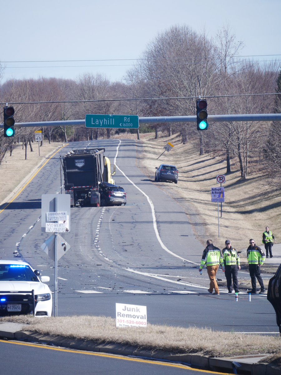 FATAL CRASH involving a tractor trailer on Norbeck Rd at Layhill Rd in Montgomery County, MD.MCP’s Crash Reconstruction Unit on scene now. 