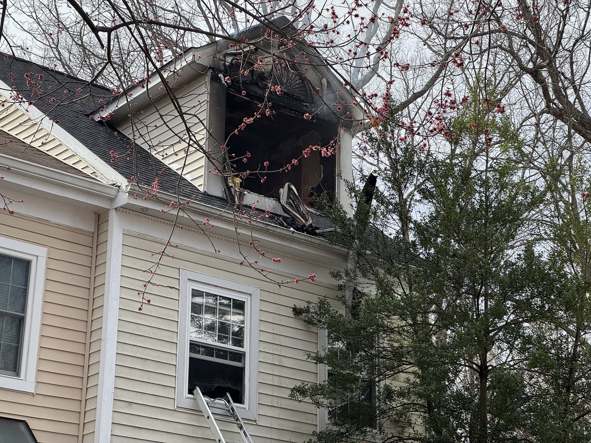 Ambassador Dr., Germantown, TH, fire, under control, all occupants got out, two (2) adults four (4) children will be displaced, no injuries reported, ~50 @mcfrs FFs on scene13600 Ambassador Dr. off Waters Landing Rd., Germantown, four story apartment building, smoke reported in building 