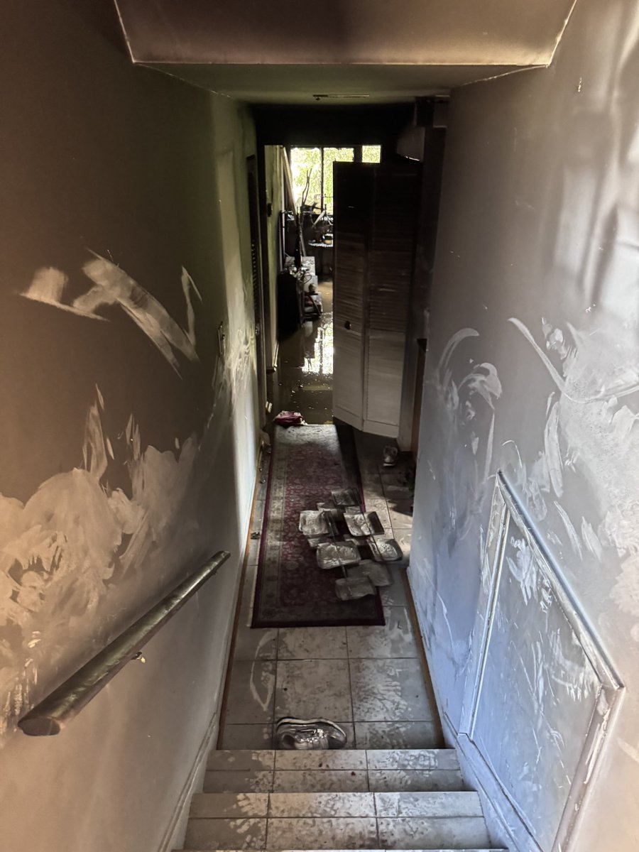 19000blk Mills Choice Rd. Montgomery Village/Gaithersburg, fire in 1st floor condo.  Cause, under investigation, likely unattended candle. Smoke alarm functional, but occupant returned & discovered fire/smoke.  No injury. 2 adults 4 kids displaced. Red Cross assisting - Mills Choice Rd., apartment building, fire in bedroom, bulk of fire knocked down, no injuries, lone occupant got out  x.com/mcfrspio/statu…