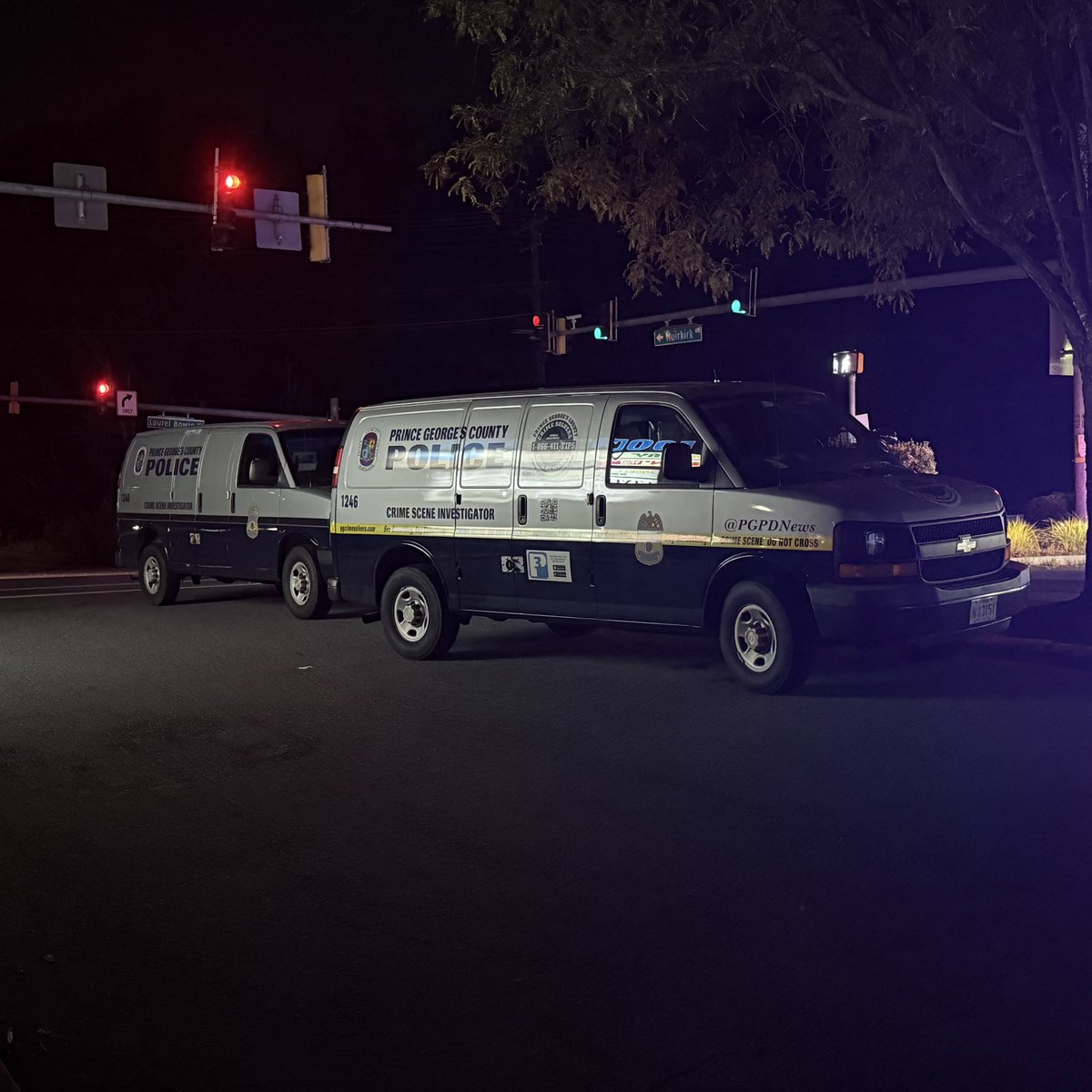 PGPD Crime investigators have just arrived to the Sunoco gas station, where a woman was shot several times & critically injured inside of the Food Mart 