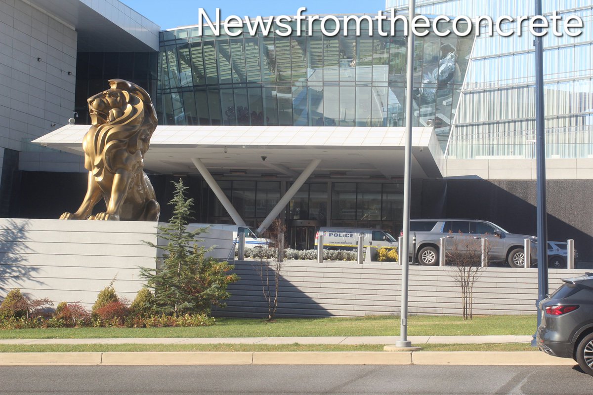 101 MGM National Ave. National Harbor, MD. @PGPDNews on scene investigating a shooting with an adult male pronounced dead on scene from gunshot wound injuries. 