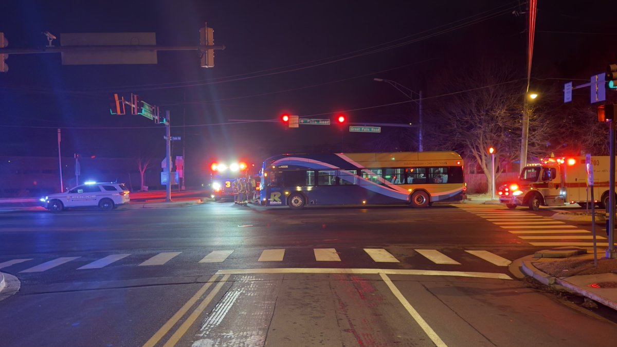 Rockville, MD - Media from the scene of a crash with multiple patients Maryland Ave / Great Falls Rd