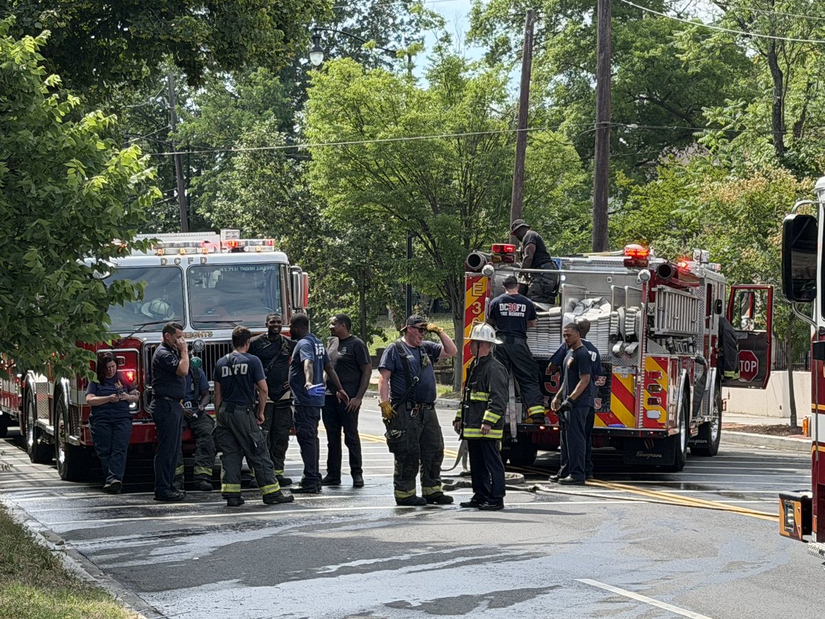Box Alarm:   900 Block of Eastern Avenue on the Maryland side, @dcfireems assisted @PGFDNews with a one story detached garage. Fire originated from brush and extended to rooftop. PGFD Fire Investigators on scene. No injuries, home was vacant at time of fire