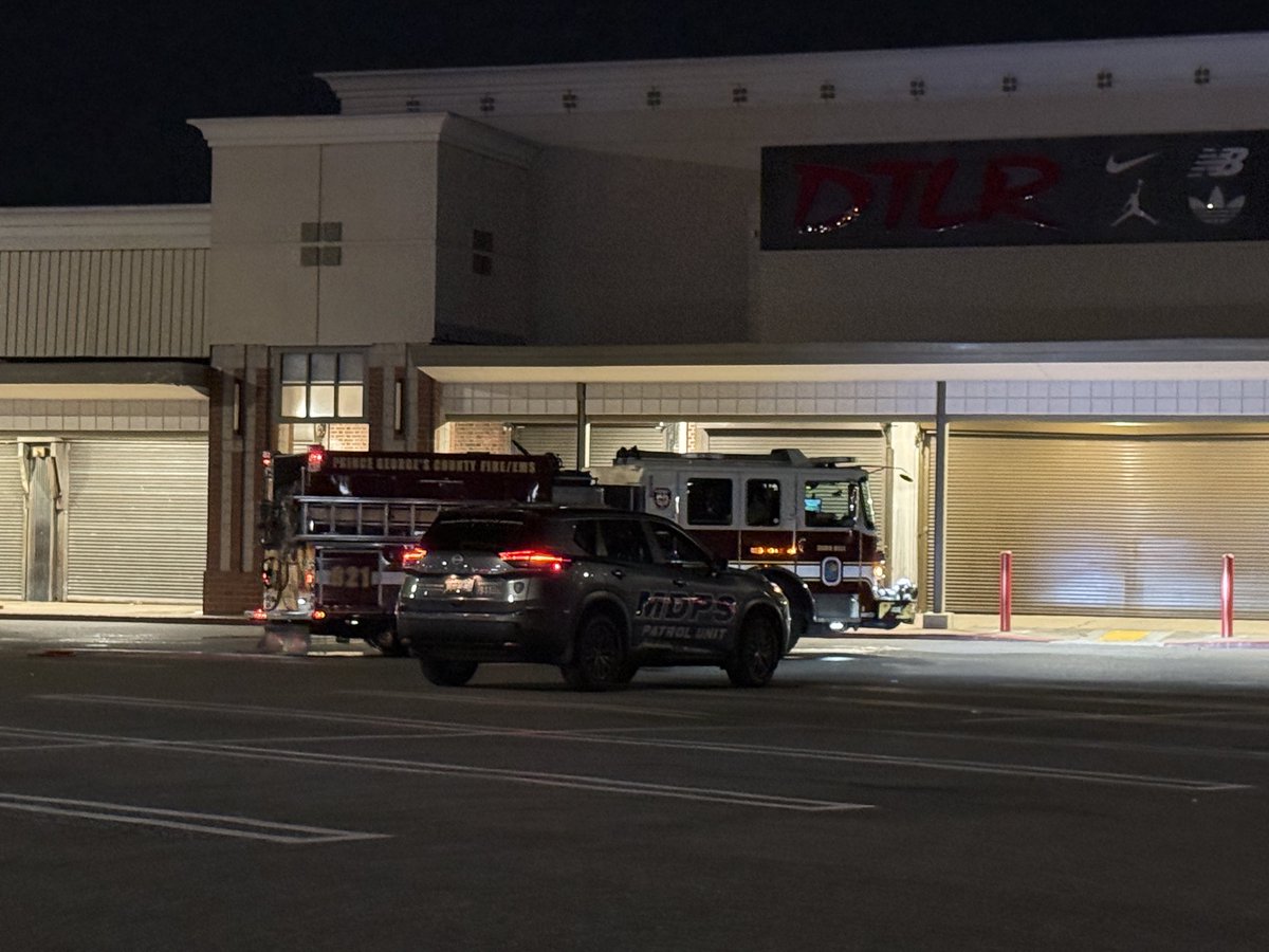 A male was shot in the Eastover Shopping Center, located at 4900 Bl. of Indian Head Hwy., Glassmanor, MD. The police department (PGPDNews) is currently investigating the incident, which resulted in an adult male being transported to the hospital with gunshot wound injuries