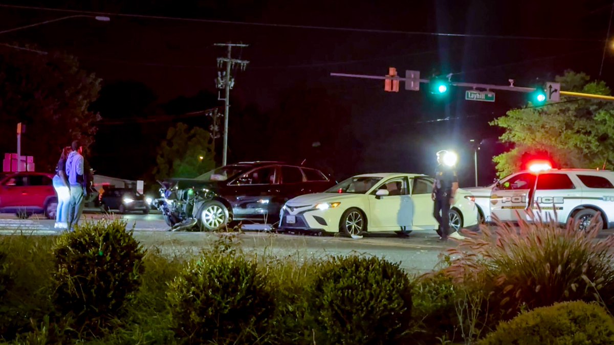 Silver Spring, MD - Crash reported with multiple patients at the intersection of Layhill Rd and Bonifant Rd.