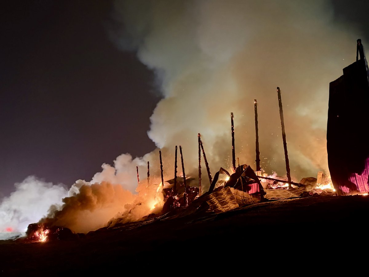 Laytonsville Rd, structure fire fire under control, contained, working on hot spots & overhaul, no injuries, significant damage - Laytonsville Rd, 100'x75' hay barn, 'well-involved' upon arrival, total loss, bulk of fire 'knocked down, fire contained but significant overhaul, many hot spots, >65 FFs were on scene, no injuries
