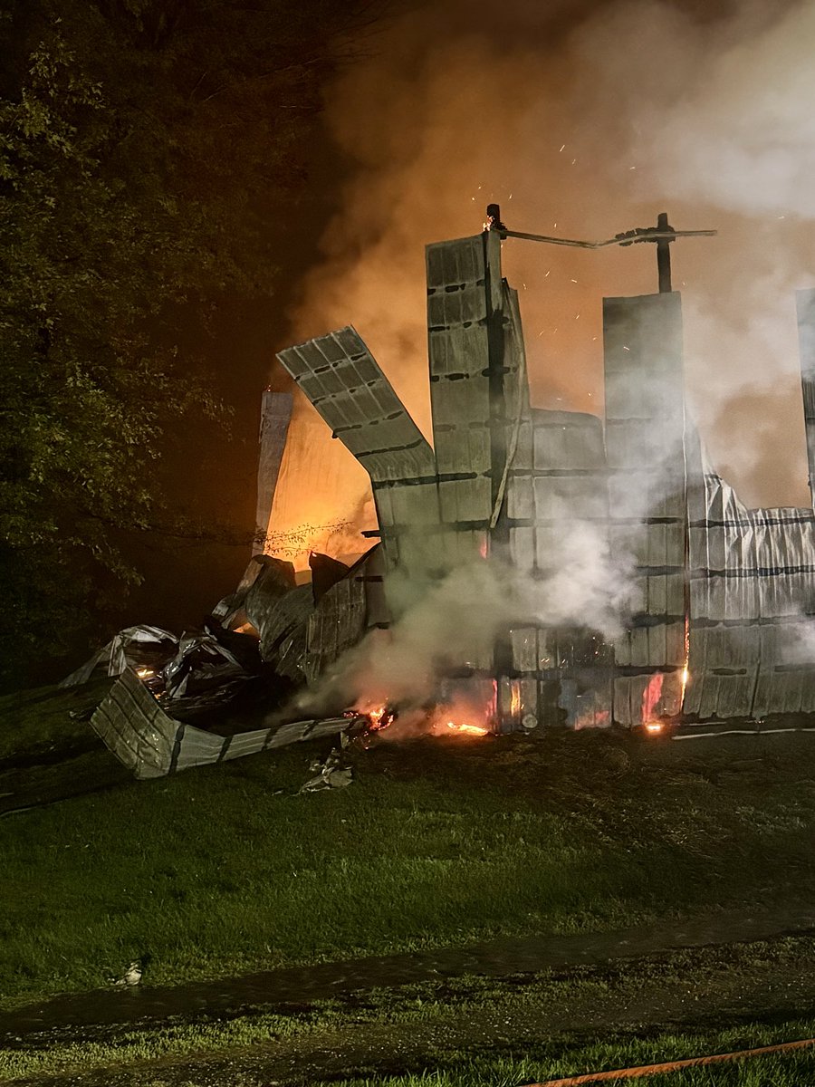 Laytonsville Rd, structure fire fire under control, contained, working on hot spots & overhaul, no injuries, significant damage - Laytonsville Rd, 100'x75' hay barn, 'well-involved' upon arrival, total loss, bulk of fire 'knocked down, fire contained but significant overhaul, many hot spots, >65 FFs were on scene, no injuries  